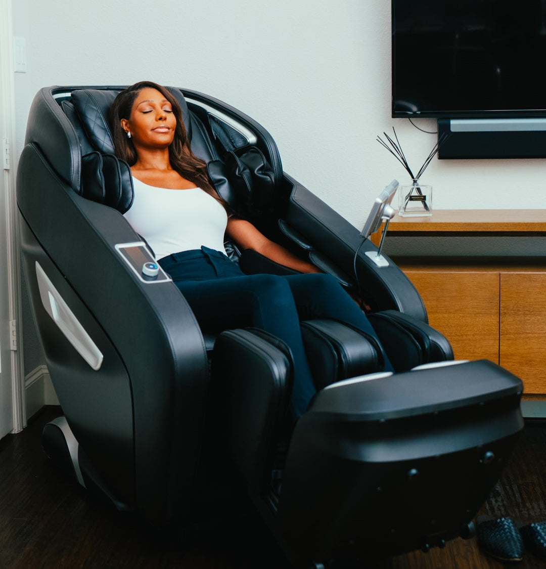 Lifesmart Halo 4D Faux Leather Full Body Massage Chair R775W